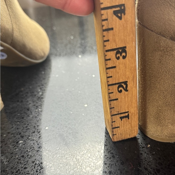 Boots MarC Fisher size 8 1/2 exellent Conditions - Picture 7 of 10